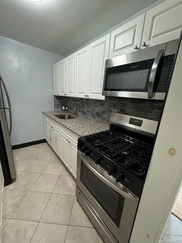 153-25 88th Street 1N, Howard Beach, NY 11414