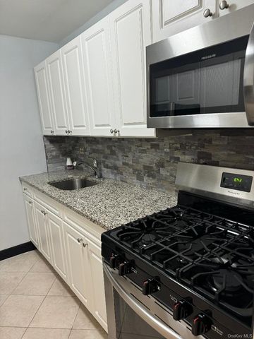 153-25 88th Street 1N, Howard Beach, NY 11414