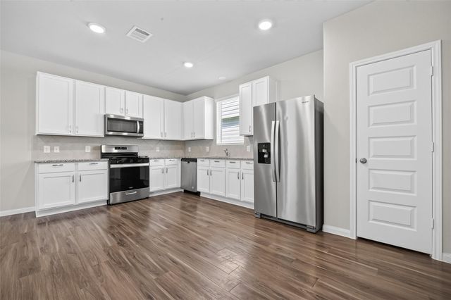 13758 Goldeye Drive, Conroe, TX 77384