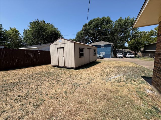 707 Kennedy Avenue, Duncanville, TX 75116