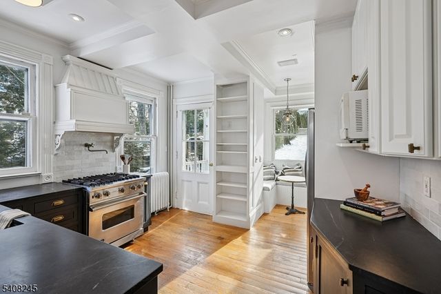 62 MOUNTAIN AVE, Summit City, NJ 07901