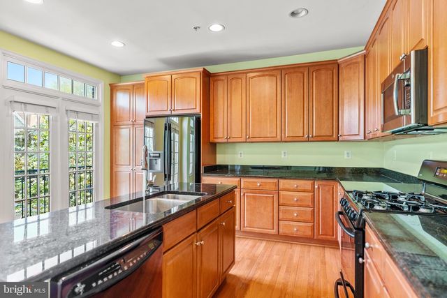 307 OAK KNOLL TER, Rockville, MD 20850