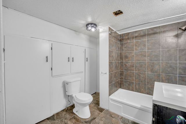 1005 N Rodeo St, Longview, TX 75647