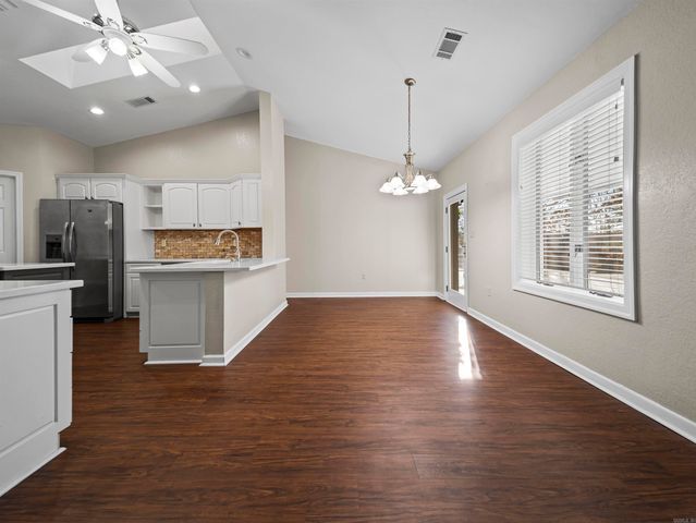 7 Resplandor Loop, Hot Springs Village, AR 71909