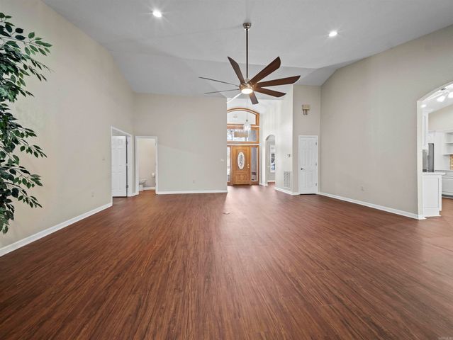 7 Resplandor Loop, Hot Springs Village, AR 71909