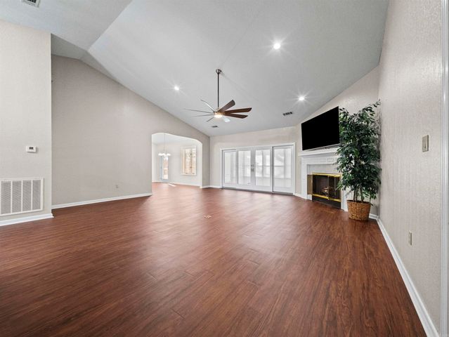 7 Resplandor Loop, Hot Springs Village, AR 71909