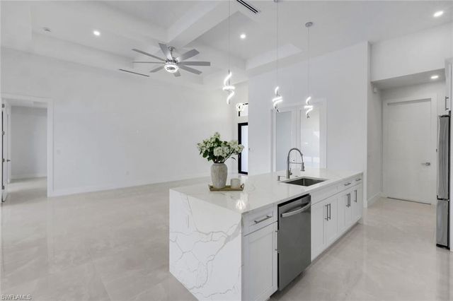 2214 15th TER, Cape Coral, FL 33909