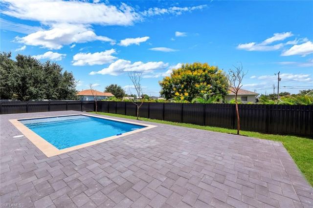 2214 15th TER, Cape Coral, FL 33909