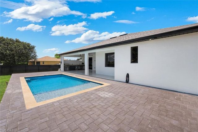 2214 15th TER, Cape Coral, FL 33909
