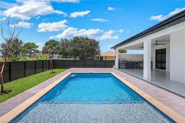 2214 15th TER, Cape Coral, FL 33909