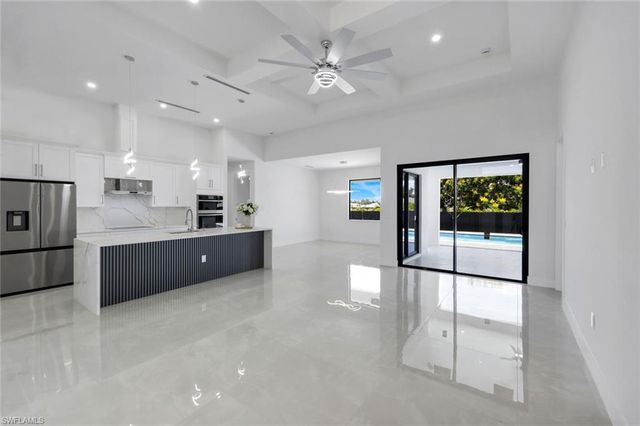 2214 15th TER, Cape Coral, FL 33909