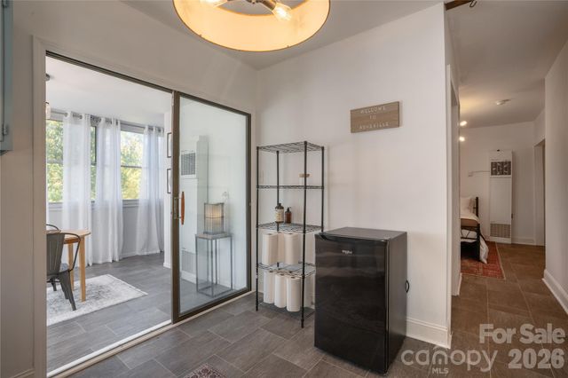 10 Washington Avenue, Asheville, NC 28804