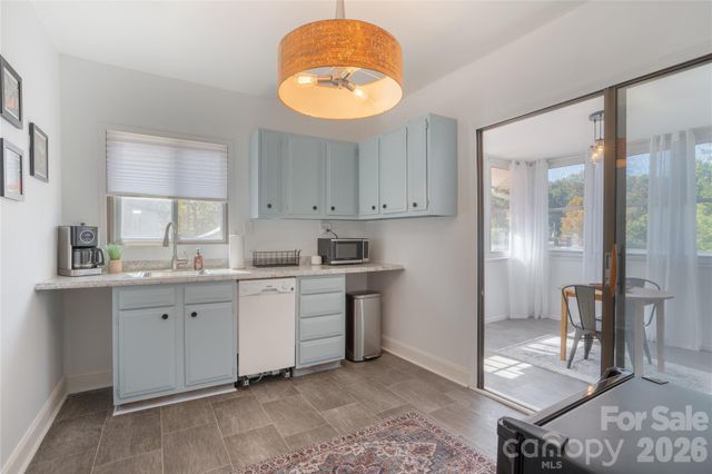 10 Washington Avenue, Asheville, NC 28804
