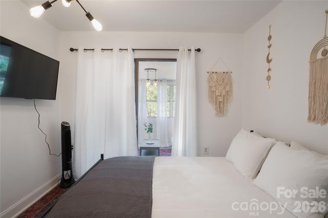 10 Washington Avenue, Asheville, NC 28804