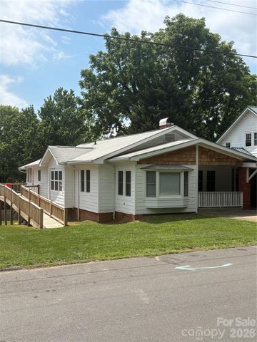 10 Washington Avenue, Asheville, NC 28804
