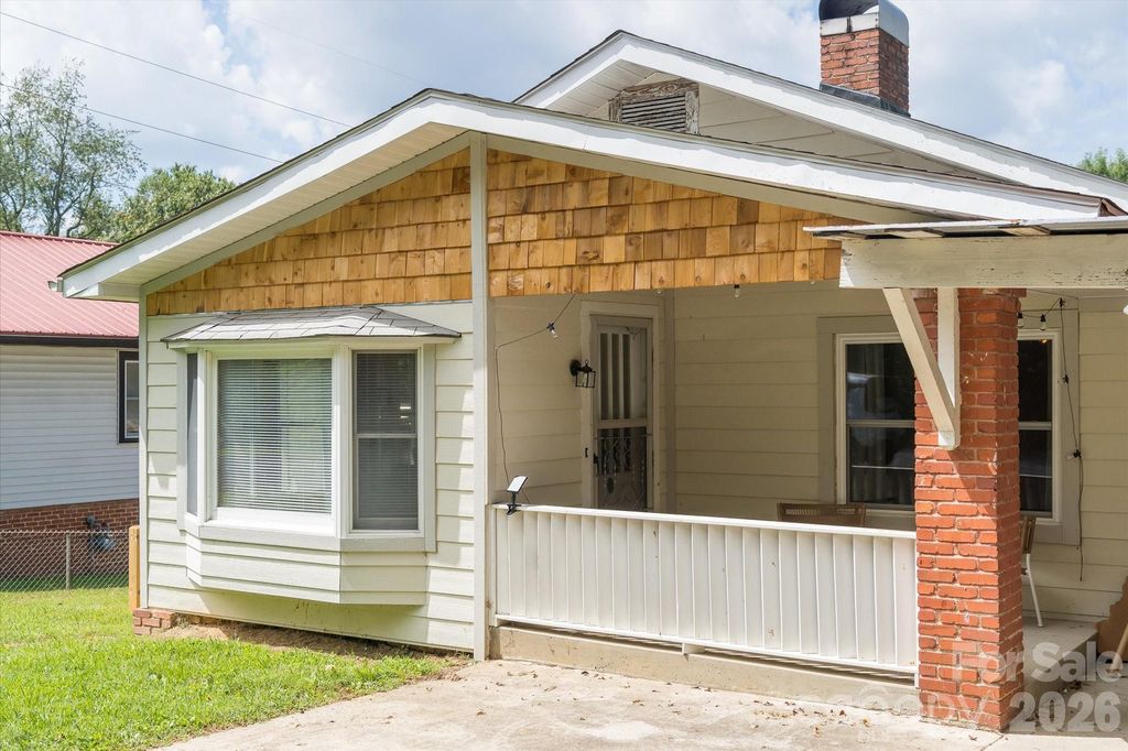 10 Washington Avenue, Asheville, NC 28804