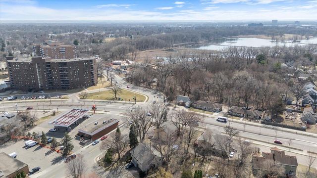 6615 Lake Shore Drive S 308, Richfield, MN 55423
