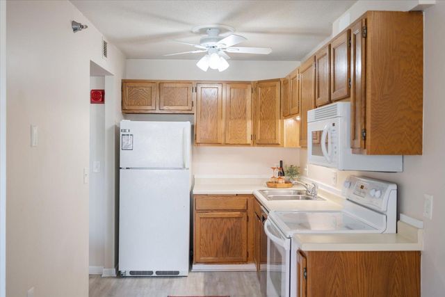 6615 Lake Shore Drive S 308, Richfield, MN 55423