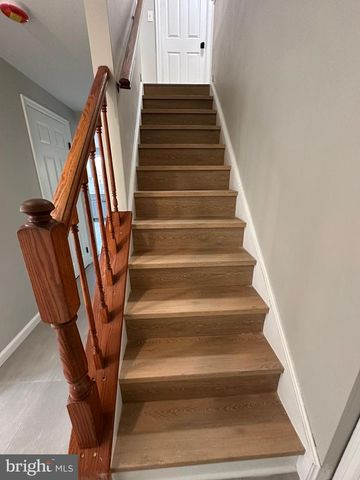 12 ROSS RD, Burlington, NJ 08016