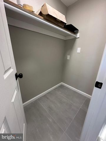 12 ROSS RD, Burlington, NJ 08016