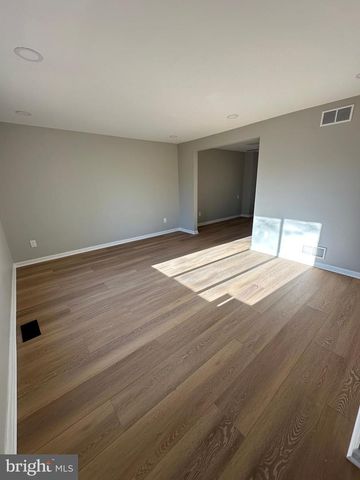 12 ROSS RD, Burlington, NJ 08016