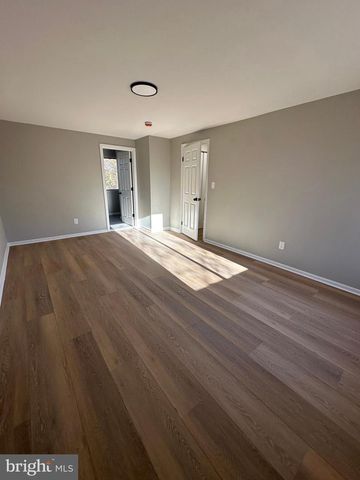 12 ROSS RD, Burlington, NJ 08016