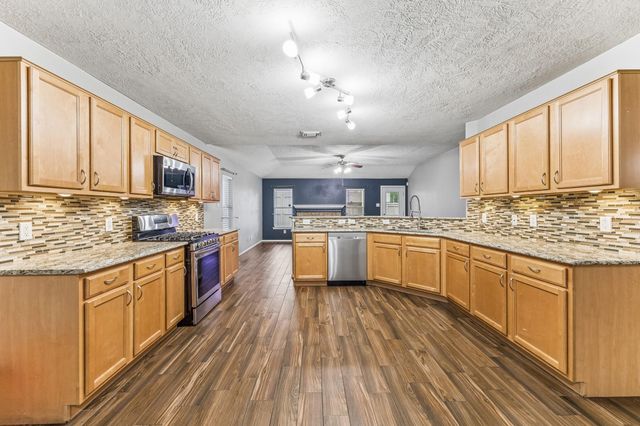 20502 Holly Barr Ln, Cypress, TX 77433