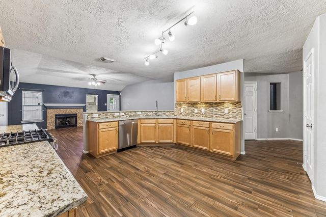 20502 Holly Barr Ln, Cypress, TX 77433