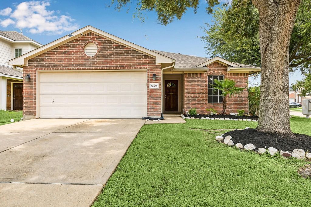 20502 Holly Barr Ln, Cypress, TX 77433