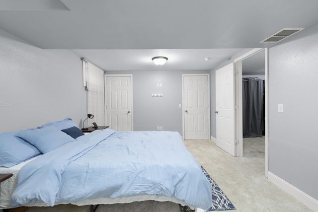 809 4th Ave NW, Minot, ND 58703