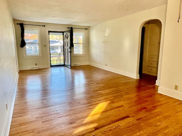 840 E Dorris Avenue, Mountain Grove, MO 65711