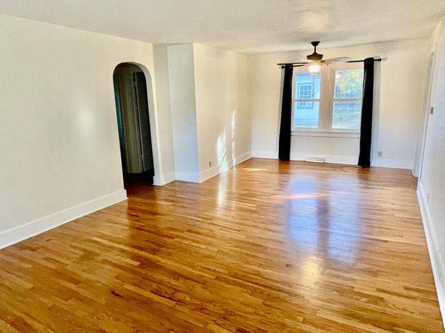 840 E Dorris Avenue, Mountain Grove, MO 65711