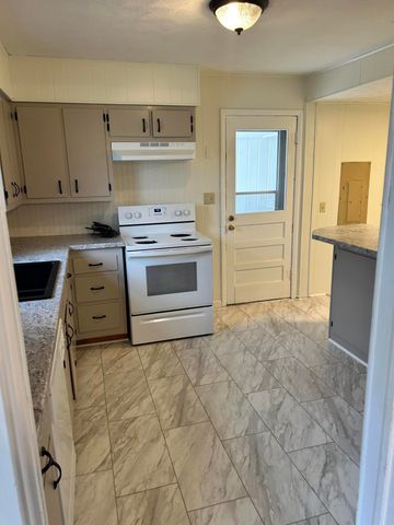 840 E Dorris Avenue, Mountain Grove, MO 65711