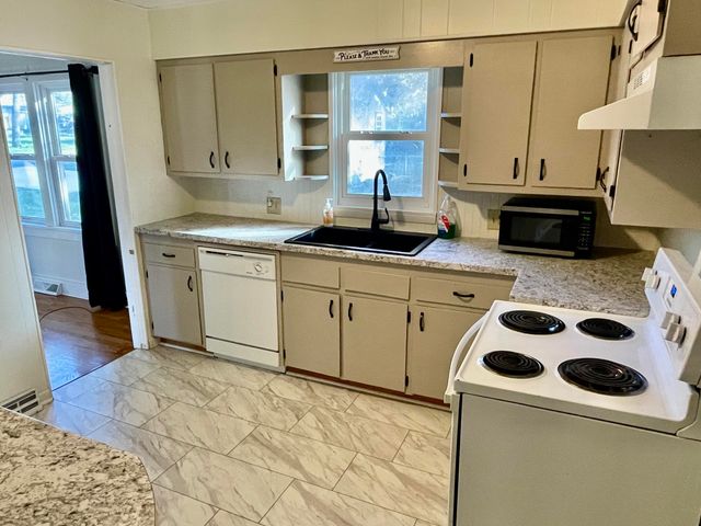 840 E Dorris Avenue, Mountain Grove, MO 65711