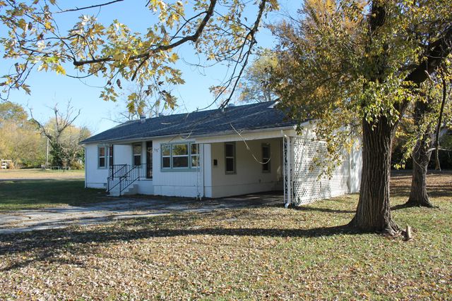 840 E Dorris Avenue, Mountain Grove, MO 65711