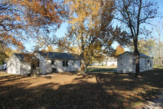 840 E Dorris Avenue, Mountain Grove, MO 65711