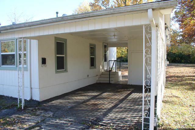 840 E Dorris Avenue, Mountain Grove, MO 65711