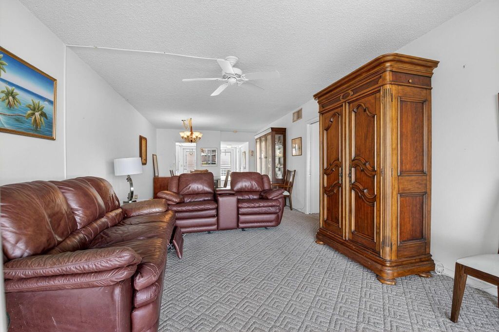 Image 6 of property listing at 3100 S Ocean Boulevard 102, Highland Beach, FL 33487