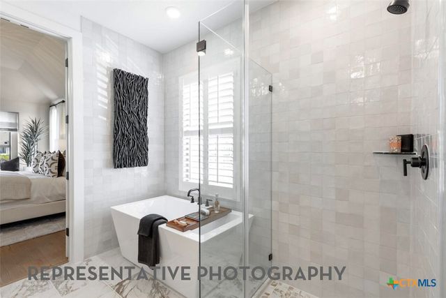 108 Top View Drive, Liberty Hill, TX 78642