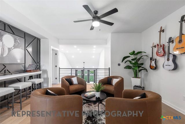 108 Top View Drive, Liberty Hill, TX 78642