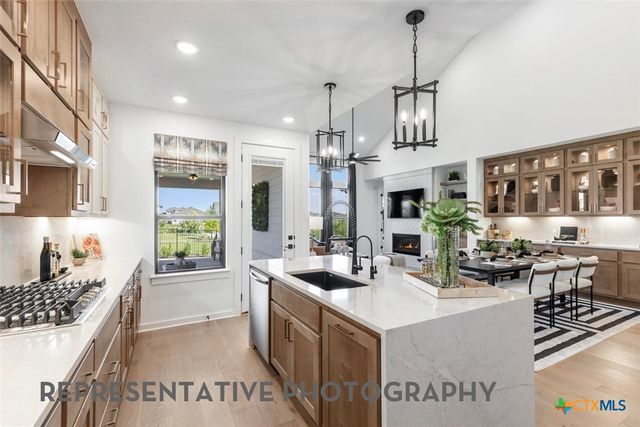 108 Top View Drive, Liberty Hill, TX 78642