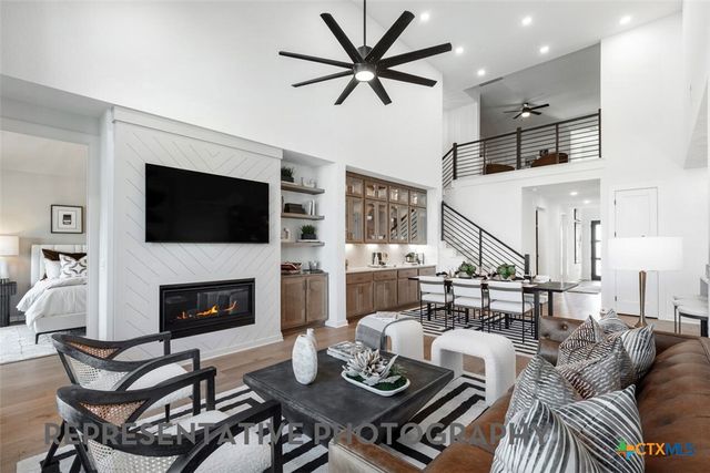 108 Top View Drive, Liberty Hill, TX 78642