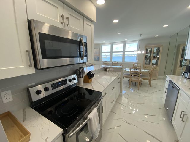 5440 N Ocean Drive 1501, Singer Island, FL 33404