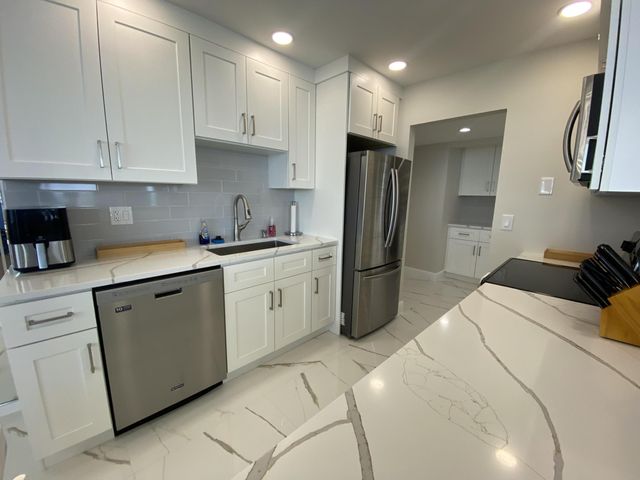 5440 N Ocean Drive 1501, Singer Island, FL 33404