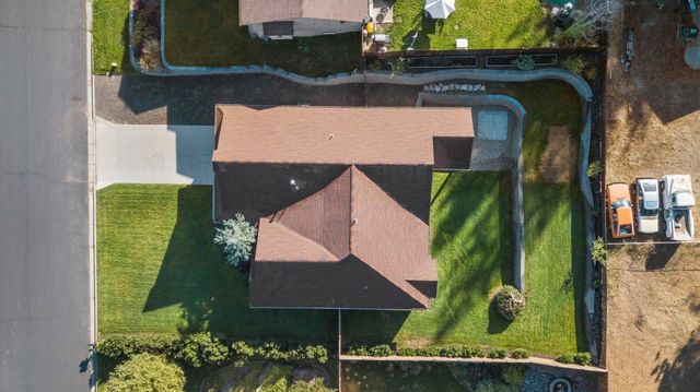 212 E PINE NEEDLE Ave, Colbert, WA 99005