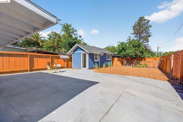 697 Nevada Street, Oakland, CA 94603