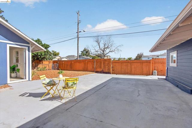 697 Nevada Street, Oakland, CA 94603