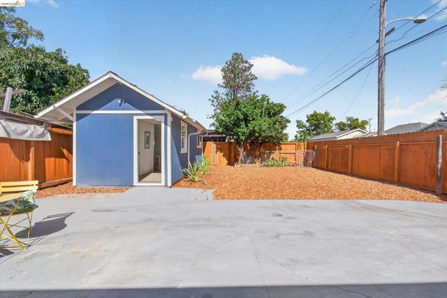 697 Nevada Street, Oakland, CA 94603