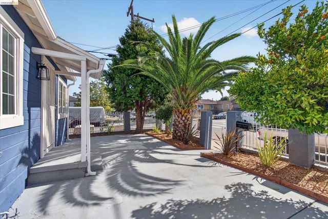 697 Nevada Street, Oakland, CA 94603