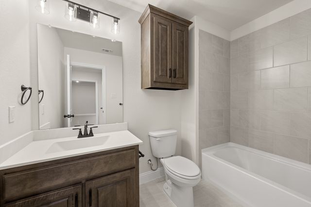 318 Bowrider Lane, Granbury, TX 76049